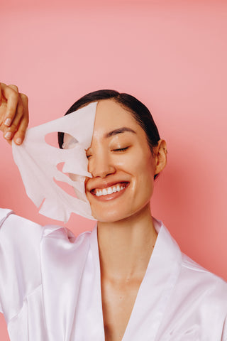 The Glo Getter Sheet Mask by Lumi glo